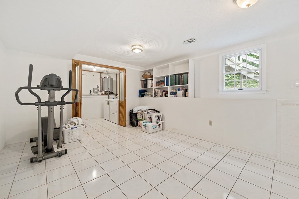 39 Sunset Road Weymouth, MA 02189 - Photo 18 of 28 Gallery Image 18