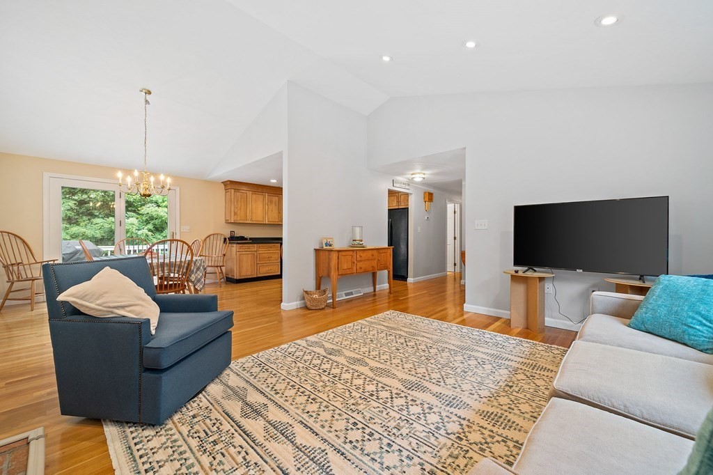 39 Sunset Road Weymouth, MA 02189 - Photo 2 of 28 Gallery Image 2