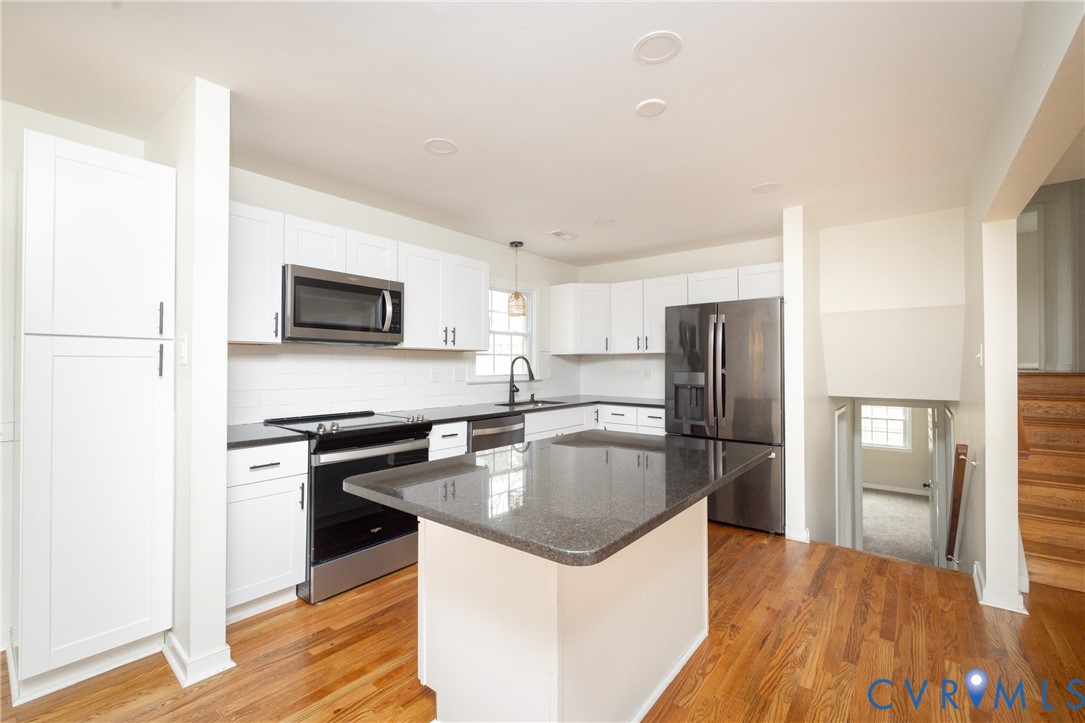 9731 Alfaree Road North Chesterfield, VA 23237 - Photo 17 of 42 Granite countertops, stainless steel, backsplash,