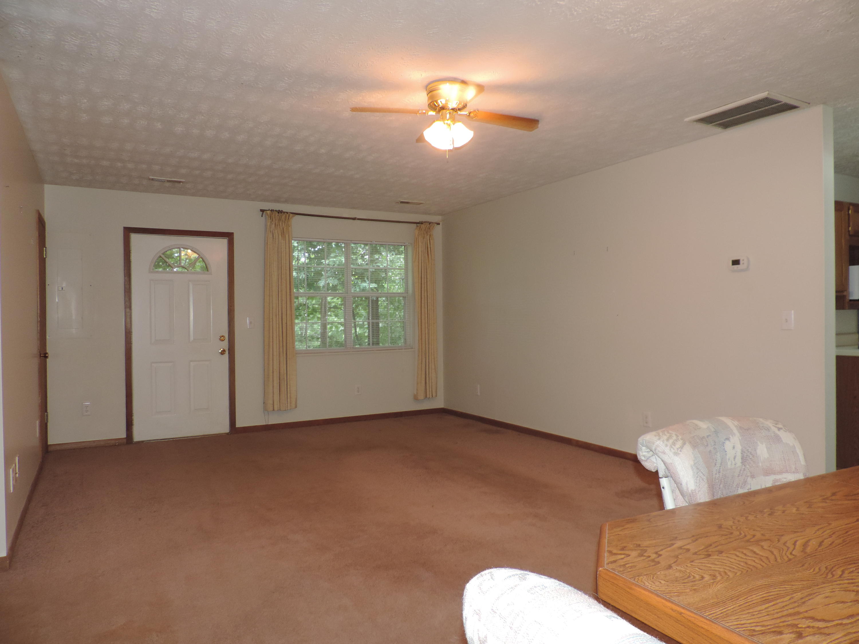458 McMahan Road Pigeon Forge, TN 37863 - Photo 4 of 19 living room