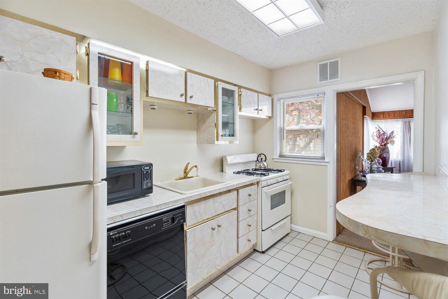 1501 Gleneagle Road Baltimore, MD 21239 - Photo 14 of 36
