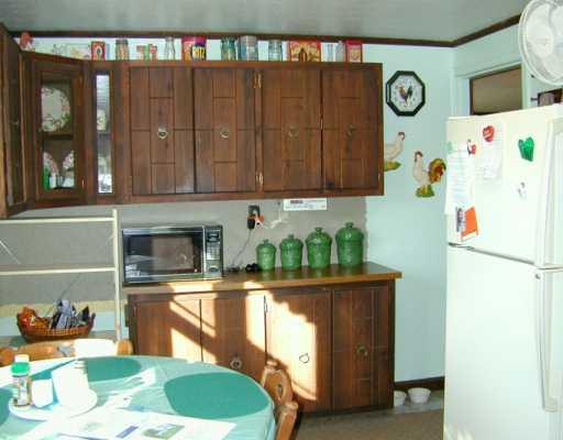 927 Cleland Mill Road New Castle, PA 16102 - Photo 3 of 8 Kitchen.