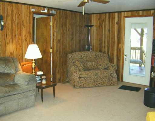 927 Cleland Mill Road New Castle, PA 16102 - Photo 7 of 8 Living Room.