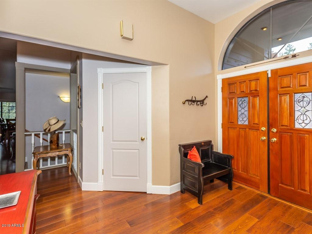 1255 Coyote Road Prescott, AZ 86303 - Photo 3 of 28 Foyer