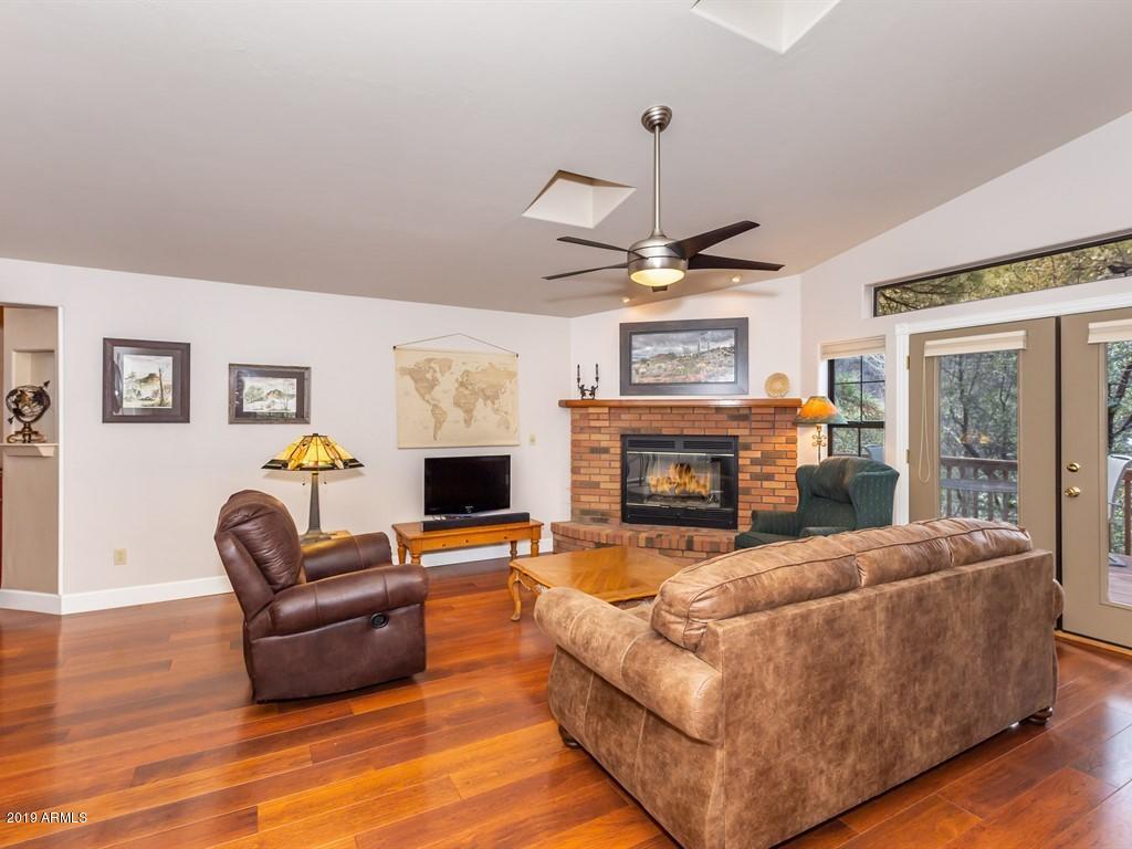 1255 Coyote Road Prescott, AZ 86303 - Photo 4 of 28 Living Room