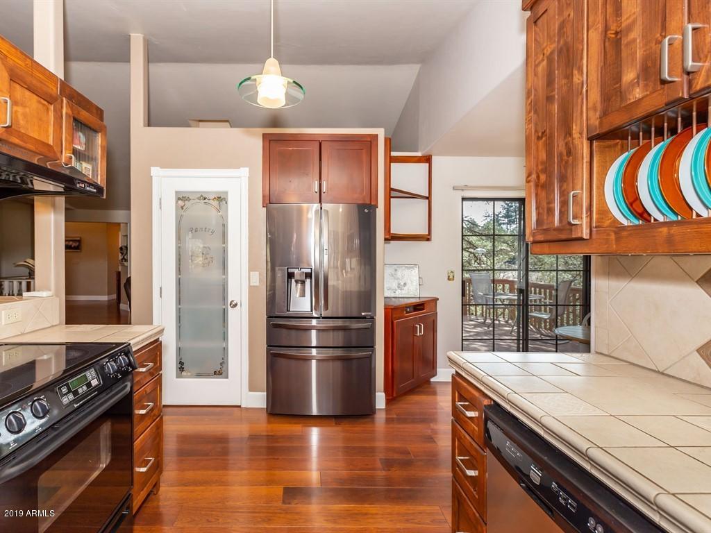 1255 Coyote Road Prescott, AZ 86303 - Photo 9 of 28 Kitchen
