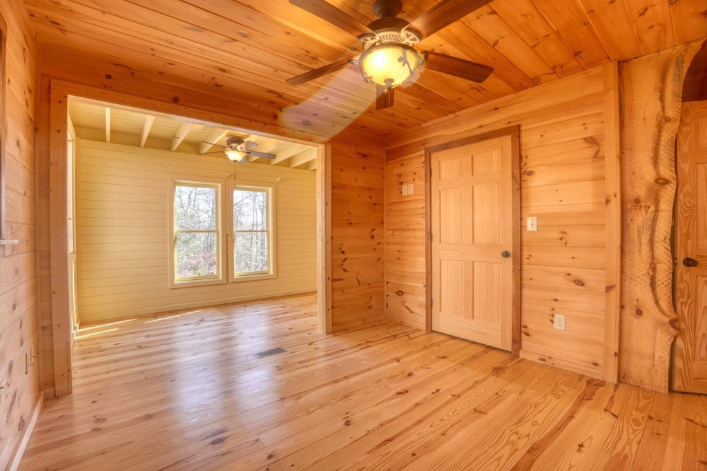 158 Whispering Pines Blue Ridge, GA 30513 - Photo 23 of 74 Gallery Image 23
