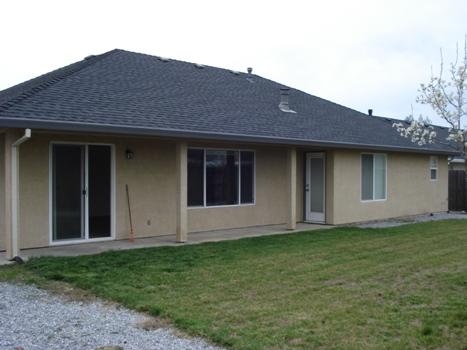7553 Pit Road Redding, CA 96001 - Photo 11 of 12 a backyard of a house