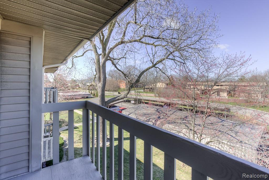 31993 West 12 Mile Road, Unit 303 Farmington Hills, MI 48334 - Photo 12 of 18
