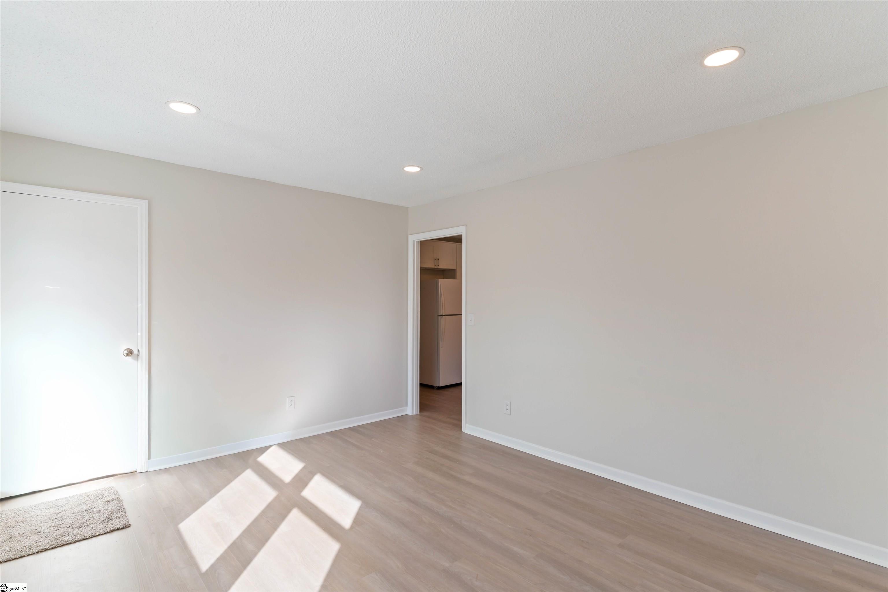 210 North Randolph Avenue Landrum, SC 29356 - Photo 11 of 29