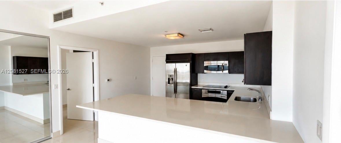 90 Southwest 3rd Street, Unit PH08 Miami, FL 33130 - Photo 6 of 14 Gallery Image 6