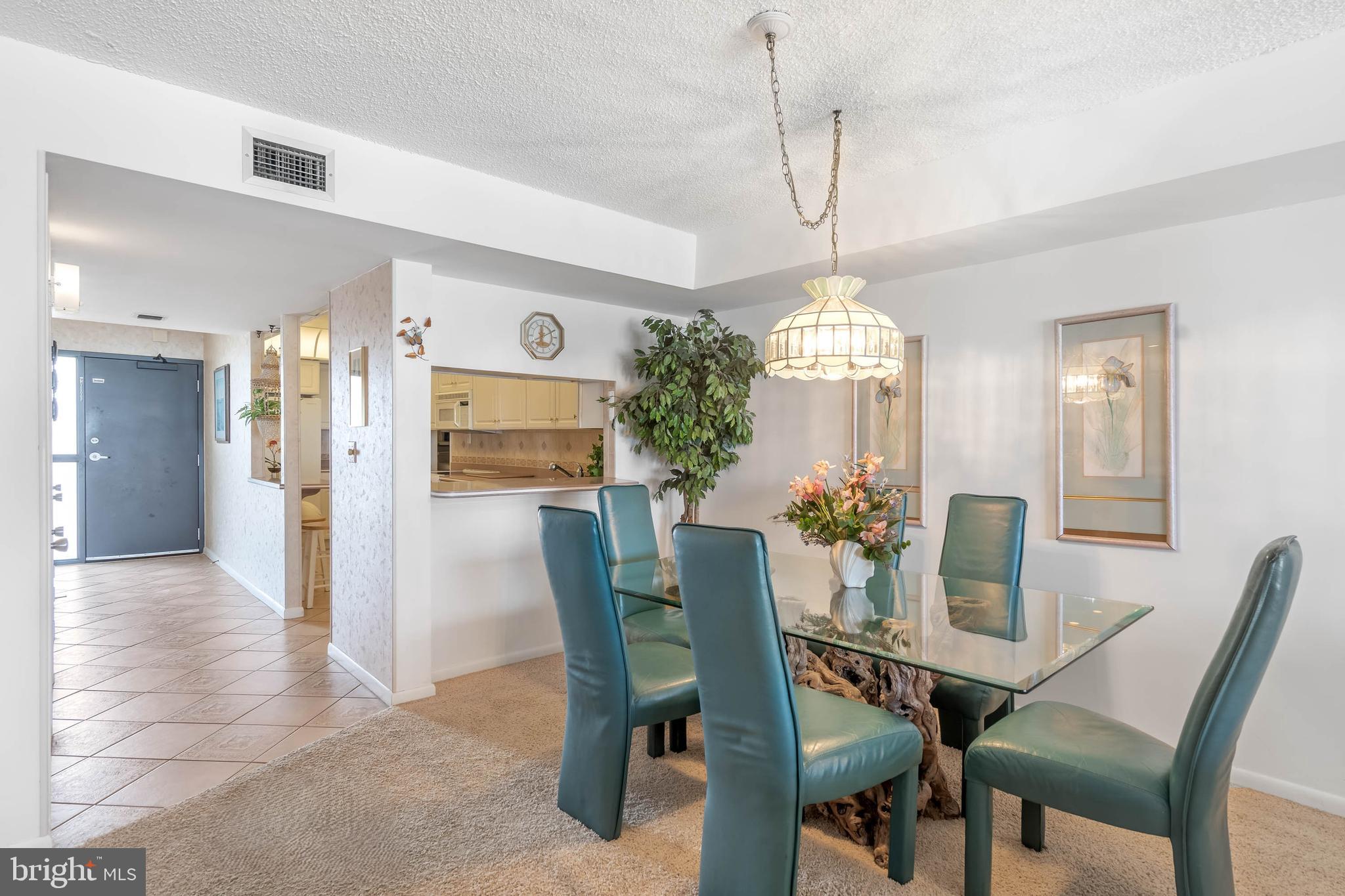 700 C Edgewater House Road, Unit 700C Bethany Beach, DE 19930 - Photo 12 of 68 Dining area