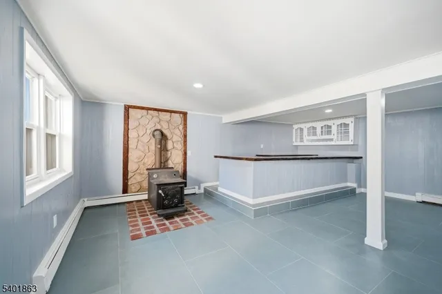 a view of livingroom with furniture