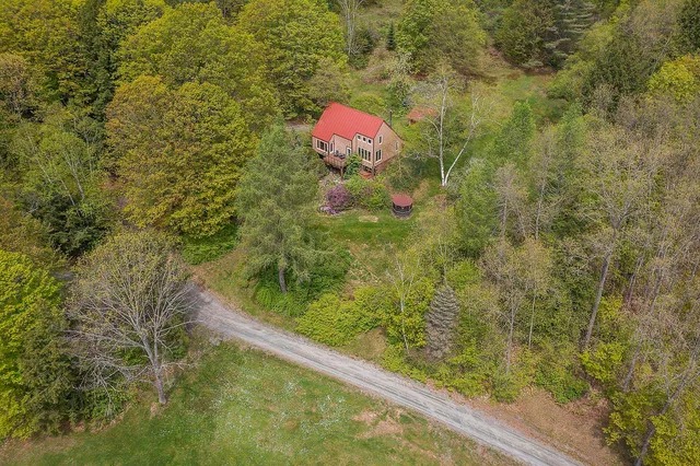 $499,000 | 3361 County Road, Windsor, VT 05089