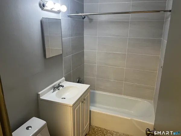 $1,450 | 32 Cook Avenue, Unit C22, Meriden, CT 06451