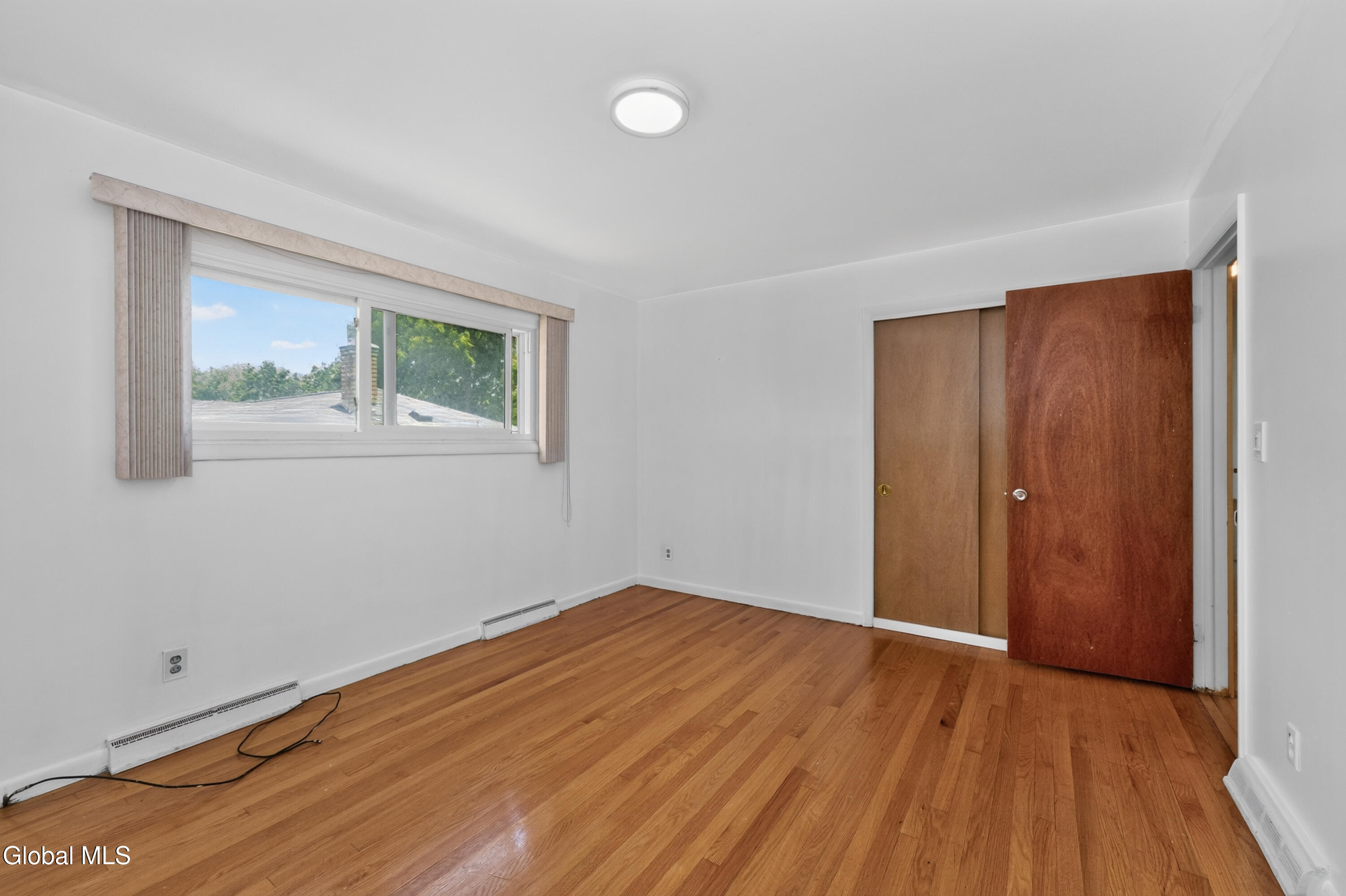 37 Marwill Street Albany, NY 12209 - Photo 18 of 33 5 Bedroom 2