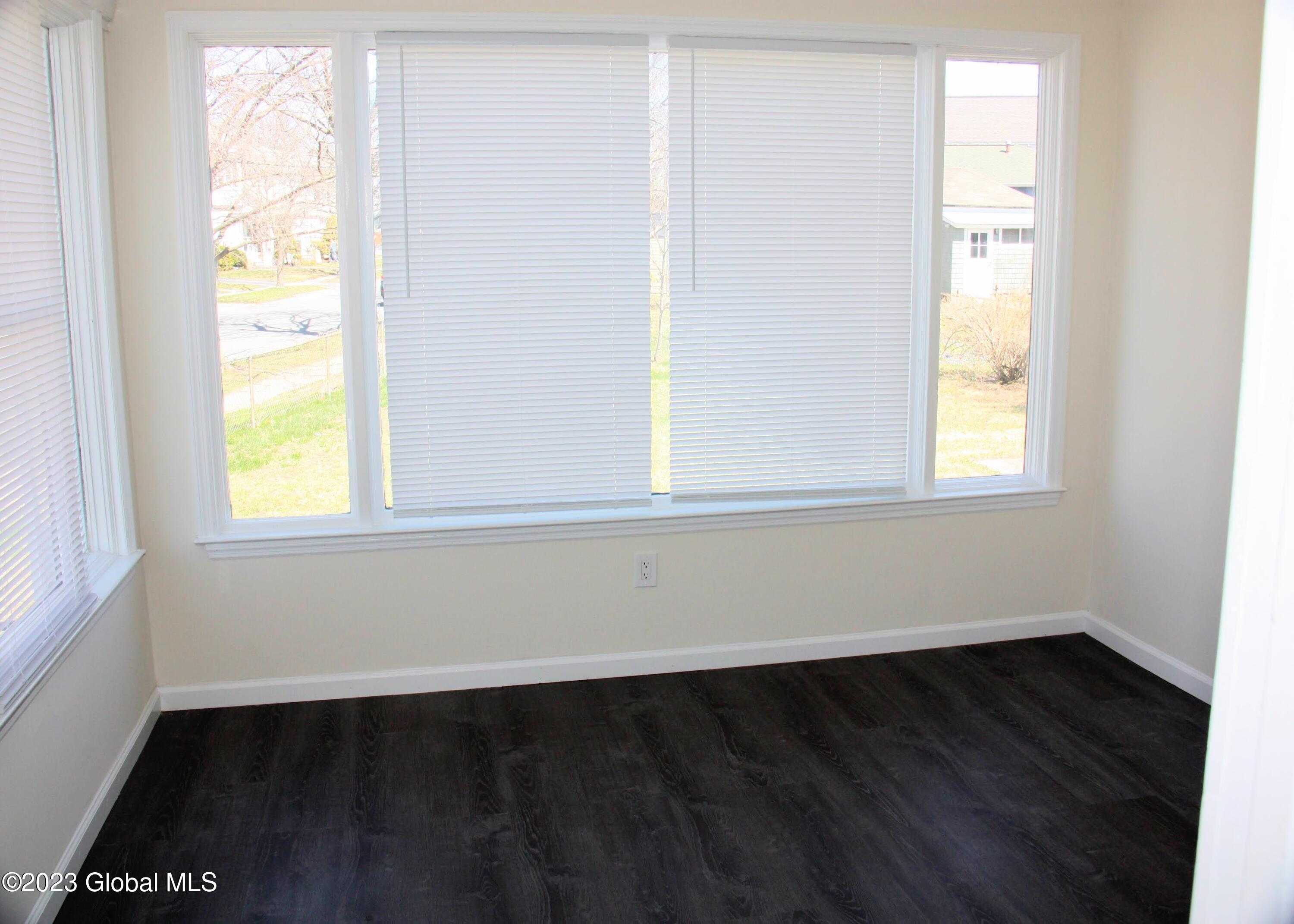 1665 Rugby Road Schenectady, NY 12309 - Photo 16 of 44 IMG_9293