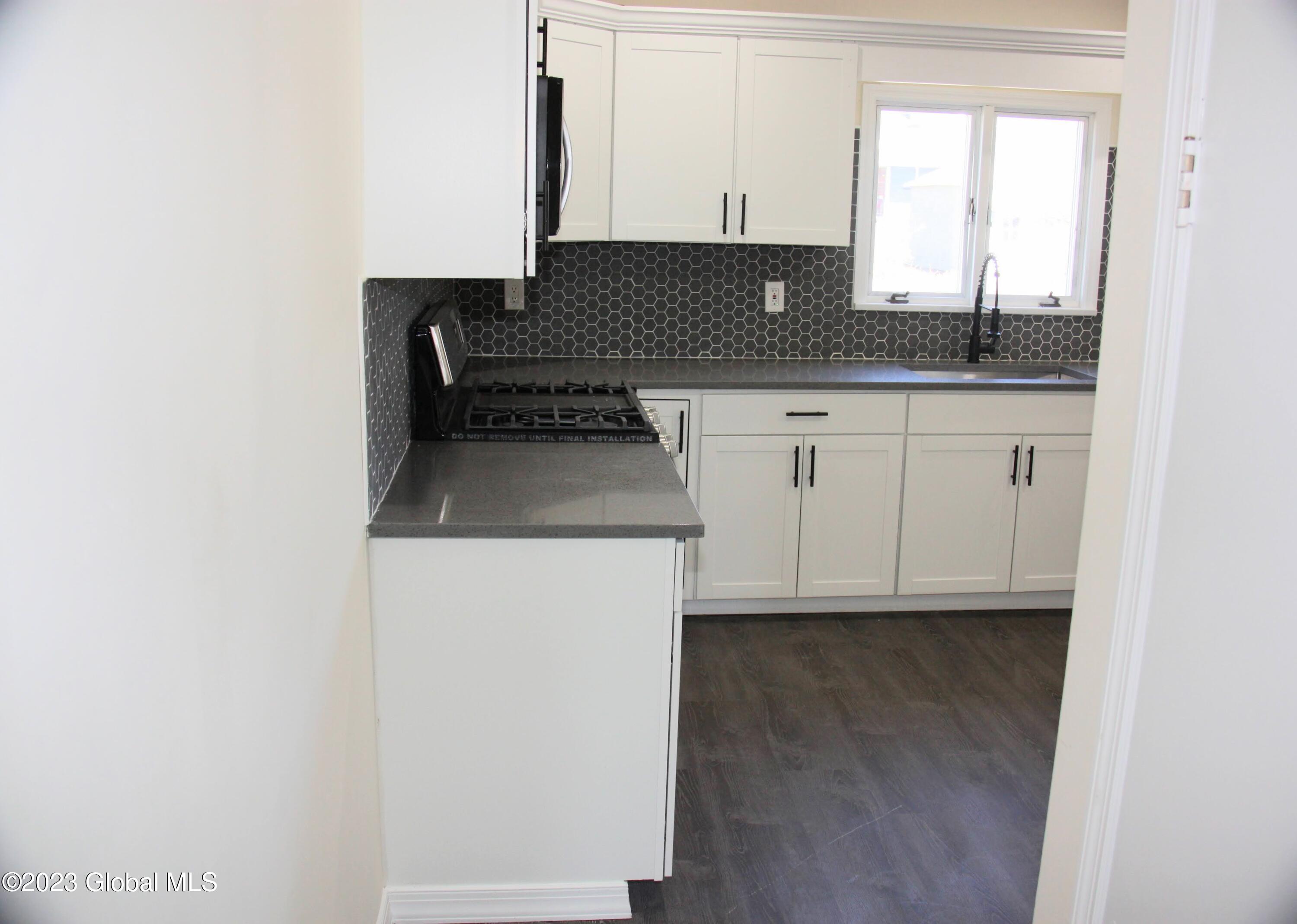 1665 Rugby Road Schenectady, NY 12309 - Photo 18 of 44 IMG_9295