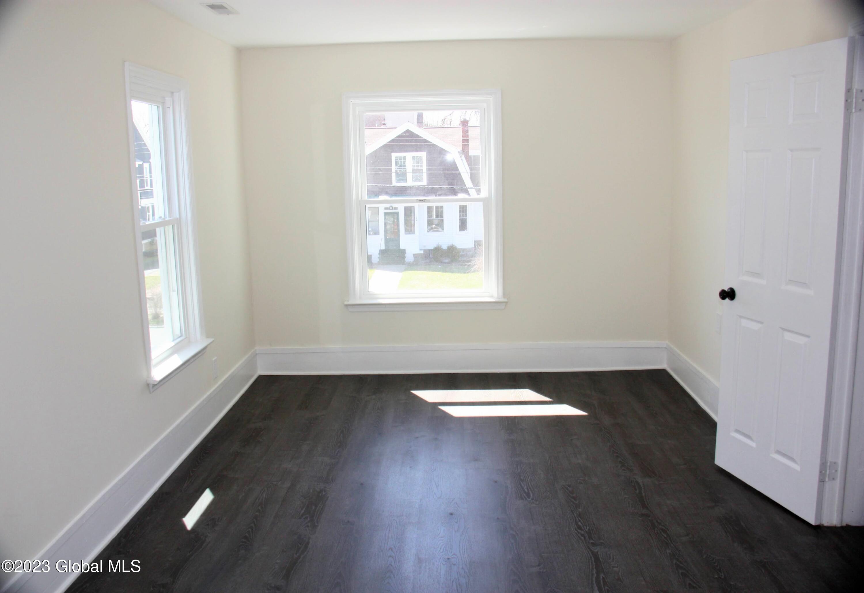 1665 Rugby Road Schenectady, NY 12309 - Photo 26 of 44 IMG_9307