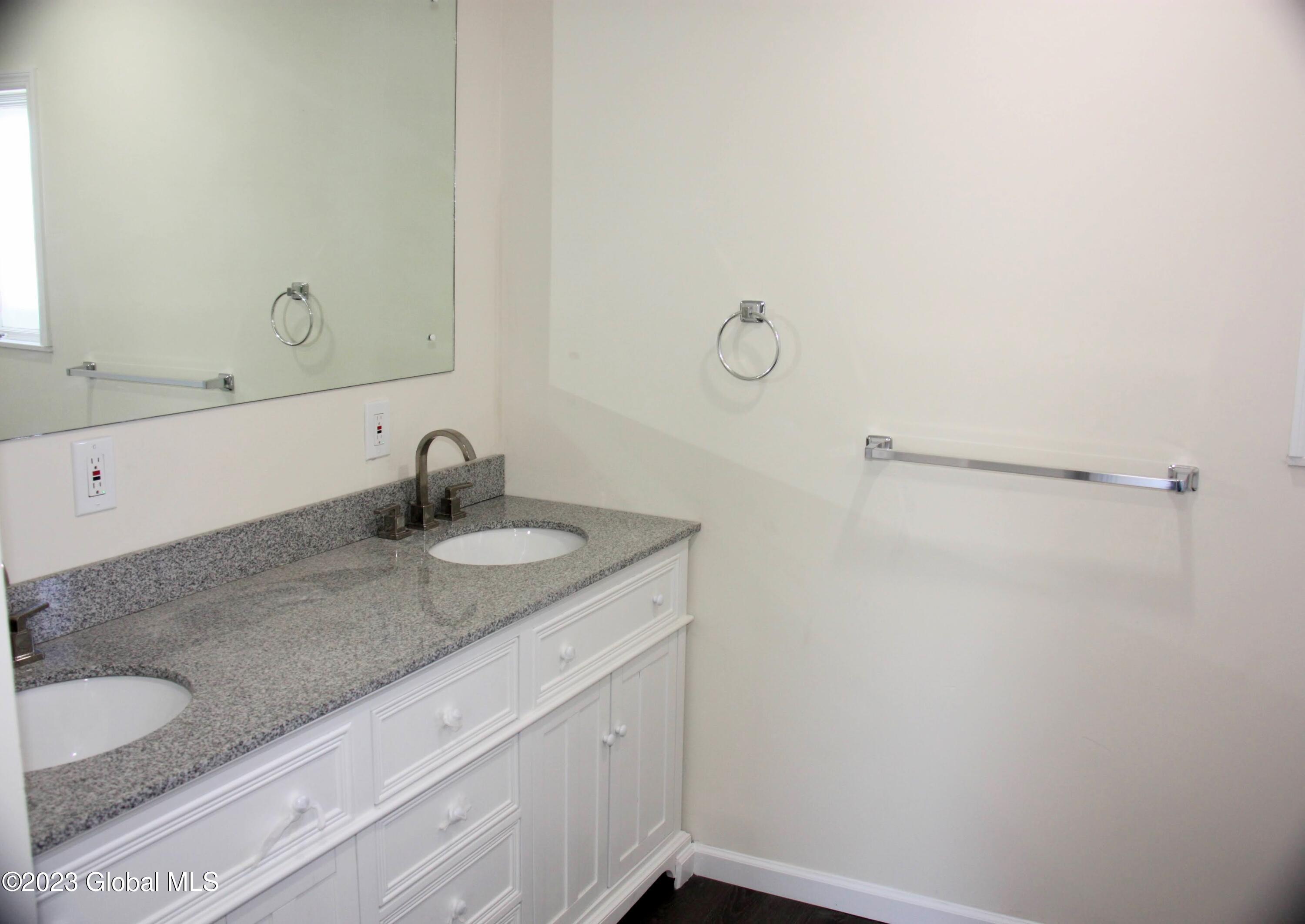 1665 Rugby Road Schenectady, NY 12309 - Photo 29 of 44 IMG_9310