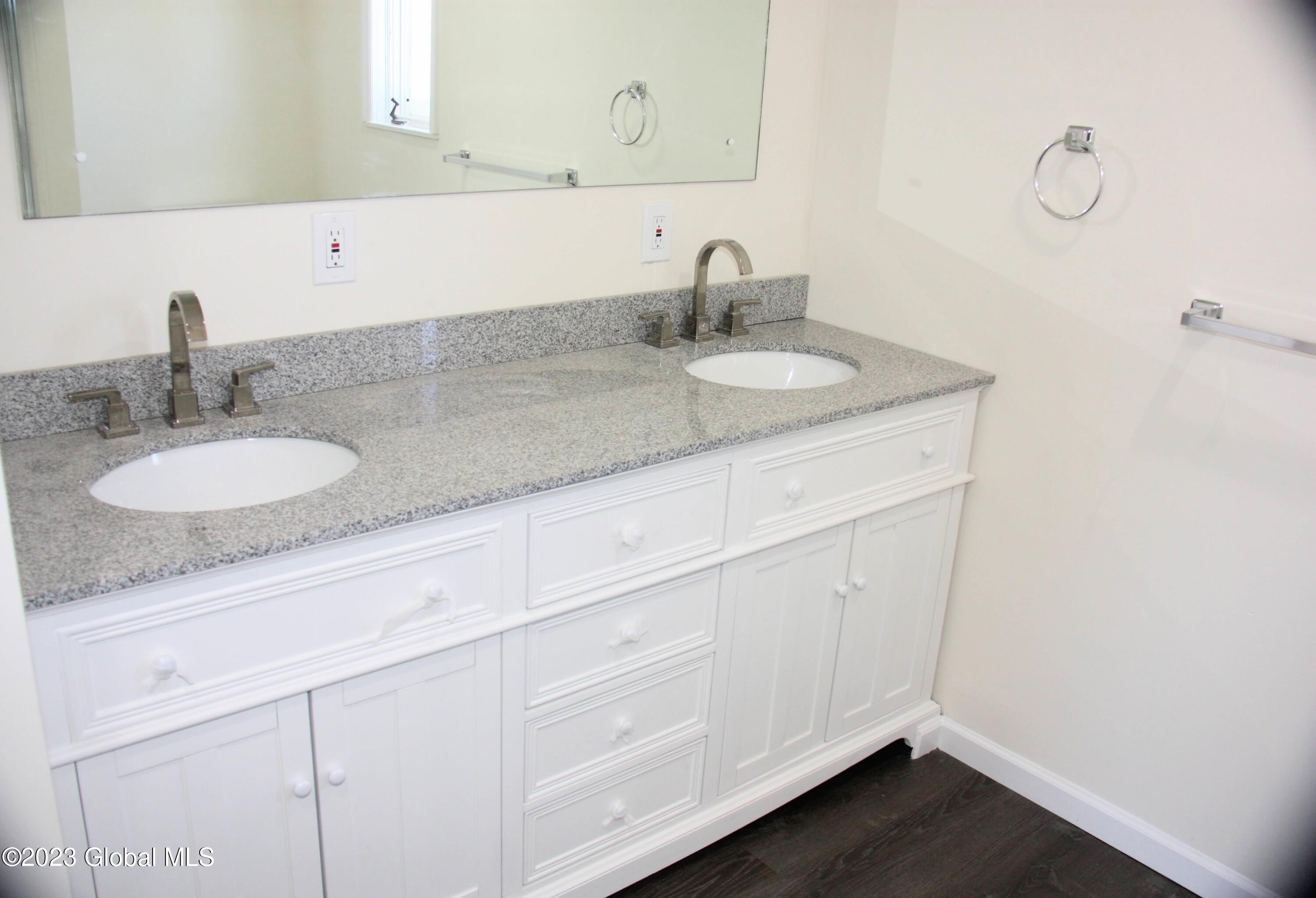 1665 Rugby Road Schenectady, NY 12309 - Photo 30 of 44 IMG_9312