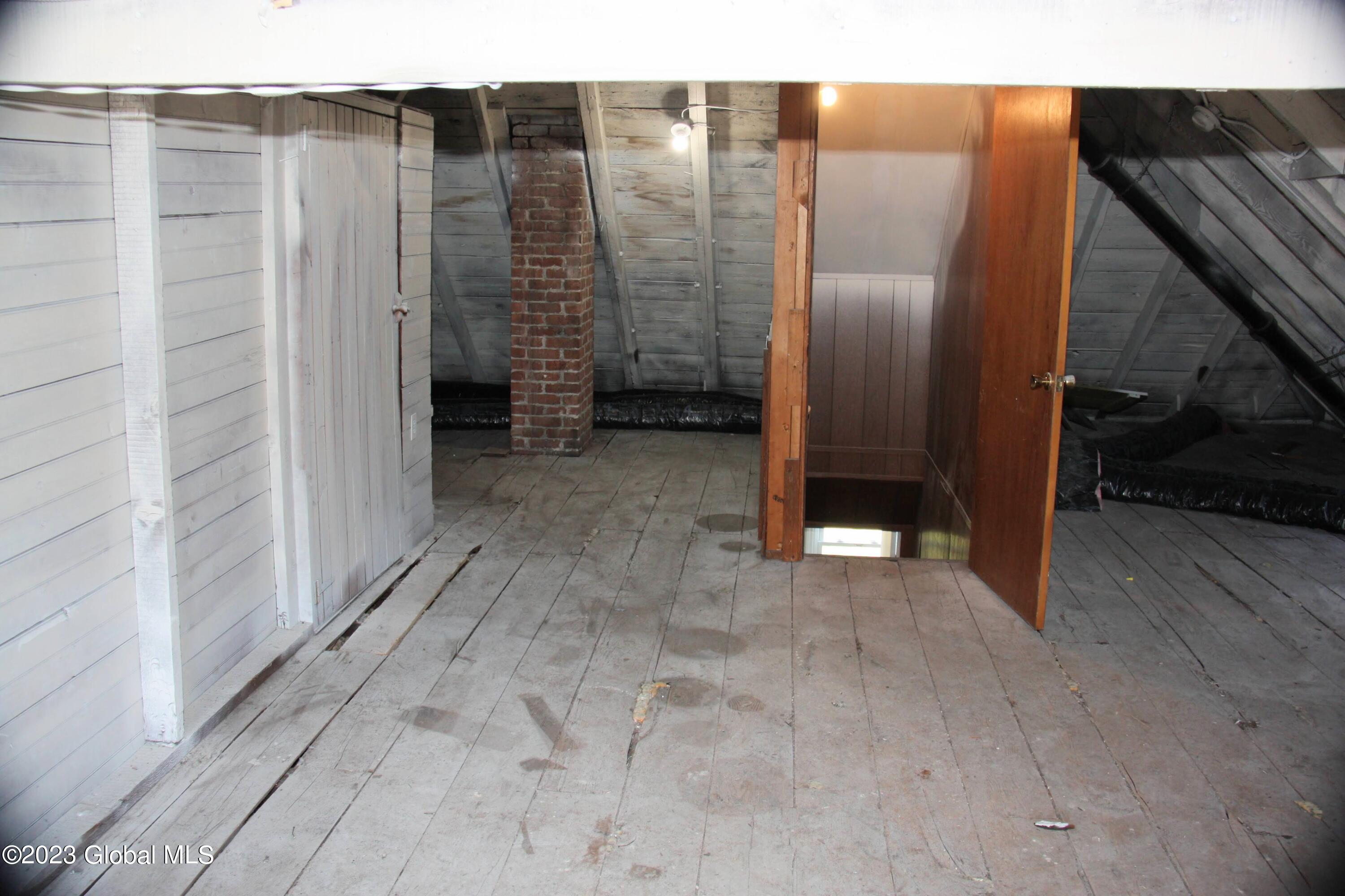 1665 Rugby Road Schenectady, NY 12309 - Photo 33 of 44 IMG_9315