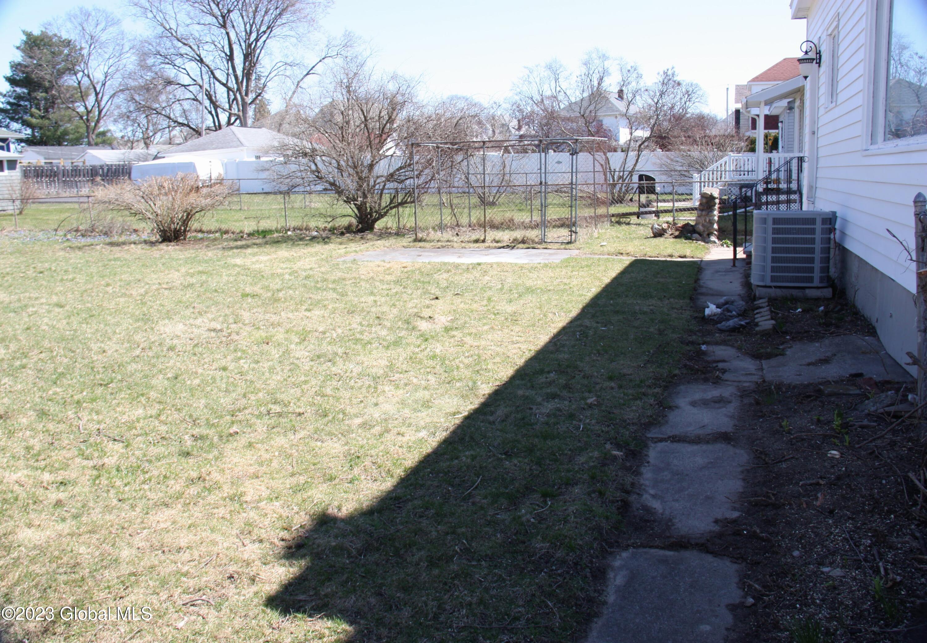 1665 Rugby Road Schenectady, NY 12309 - Photo 4 of 44 IMG_9280