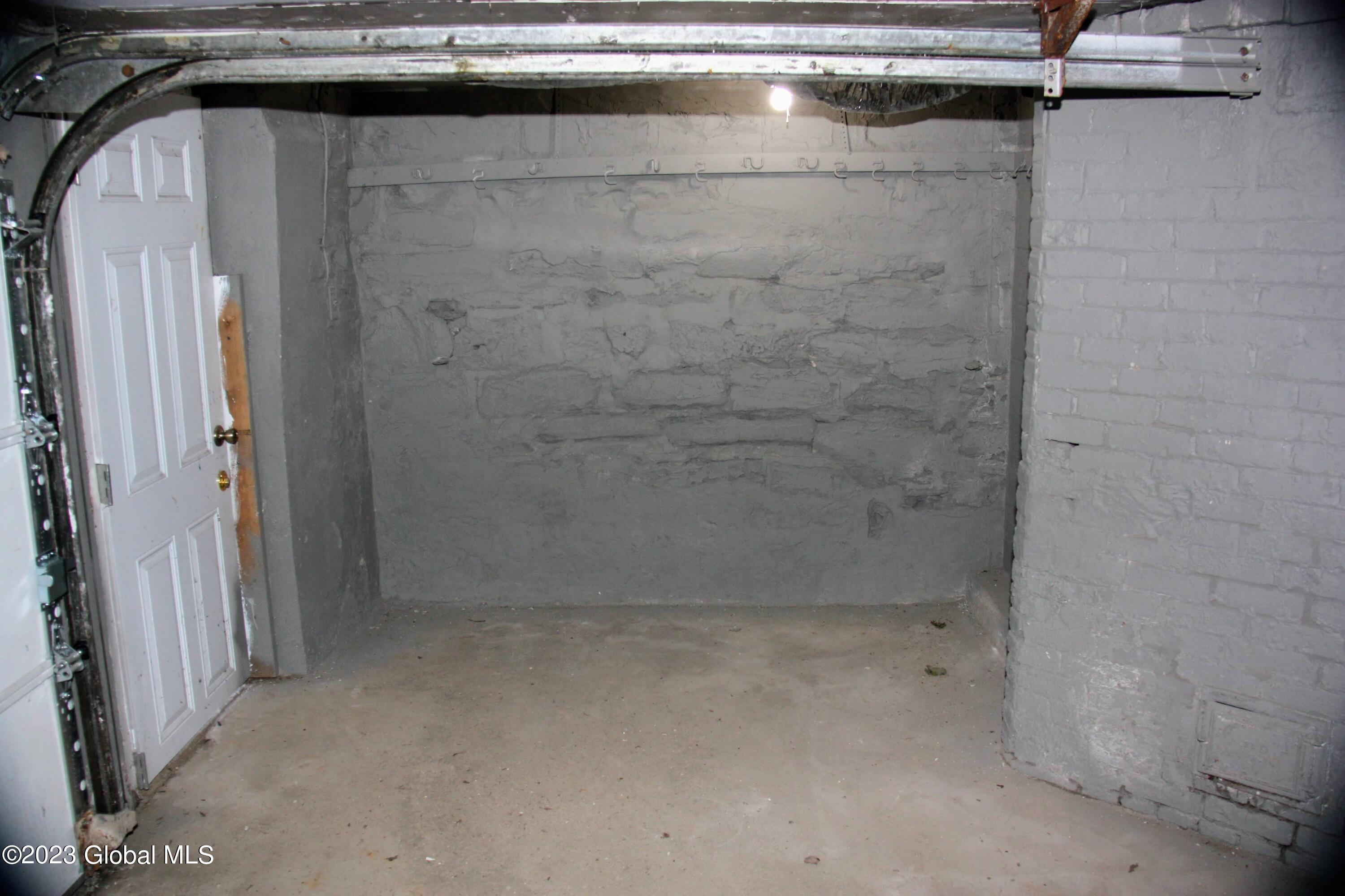 1665 Rugby Road Schenectady, NY 12309 - Photo 42 of 44 IMG_9326