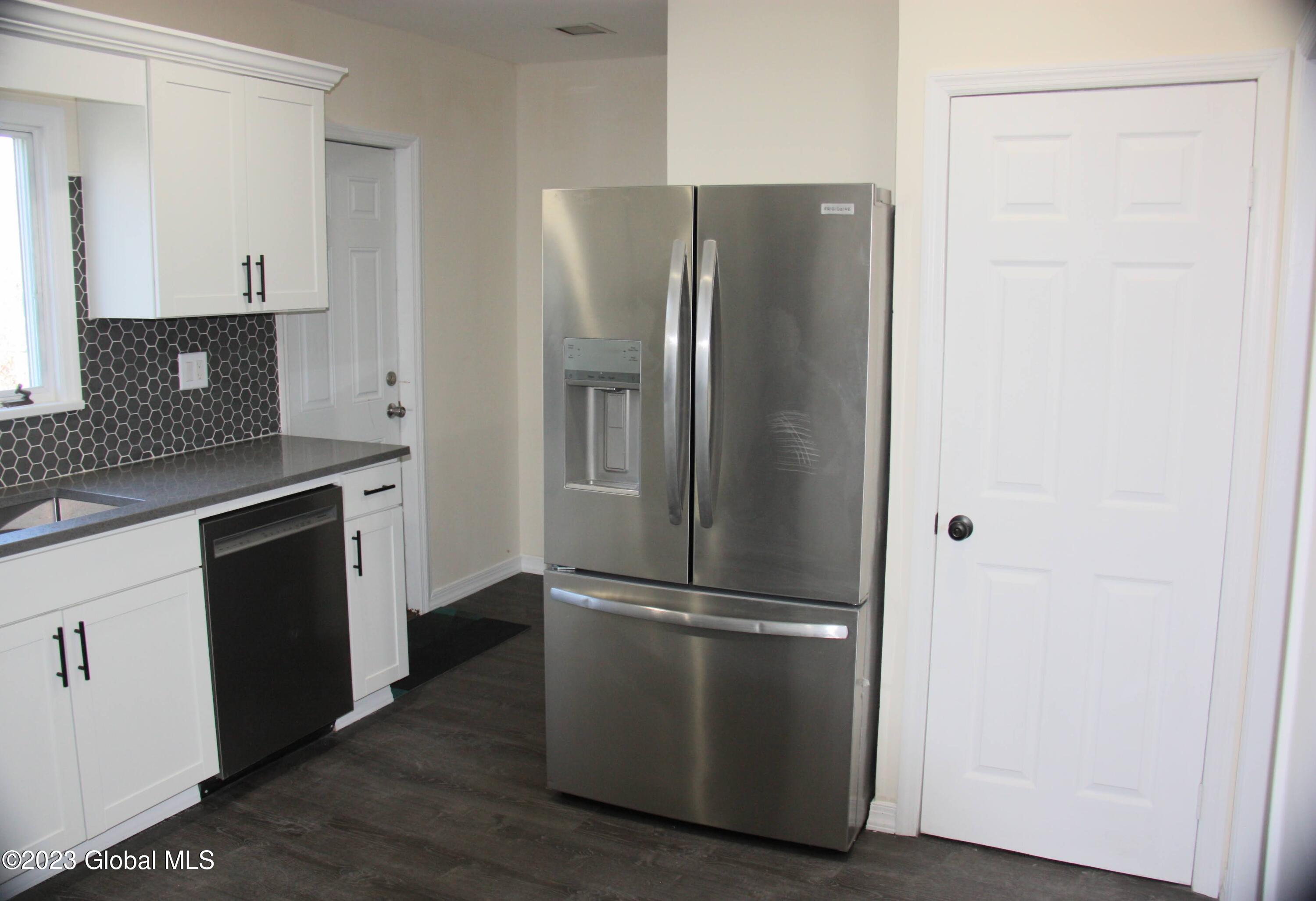 1665 Rugby Road Schenectady, NY 12309 - Photo 43 of 44 IMG_9328