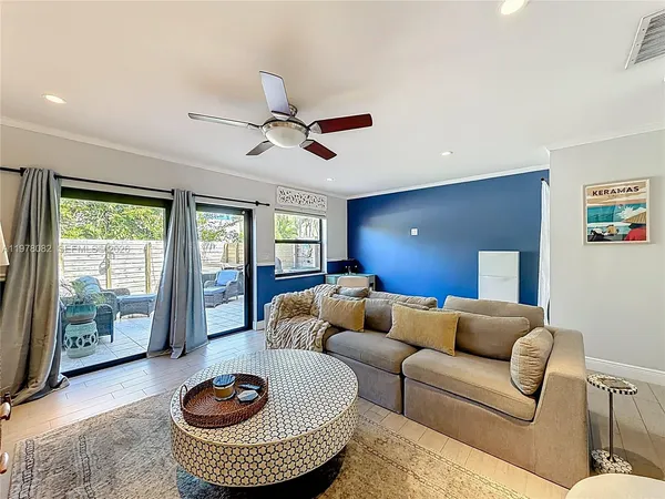 $3,250 | 2128 Northeast 9th Avenue, Wilton Manors, FL 33305