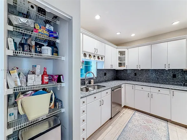 $3,250 | 2128 Northeast 9th Avenue, Wilton Manors, FL 33305