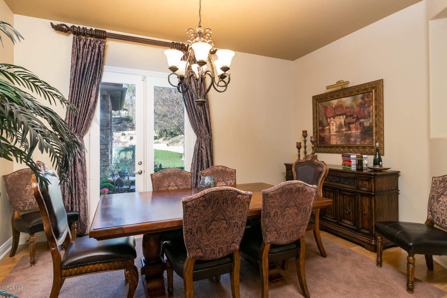 5472 Calarosa Ranch Road Camarillo, CA 93012 - Photo 11 of 31 Formal Dining