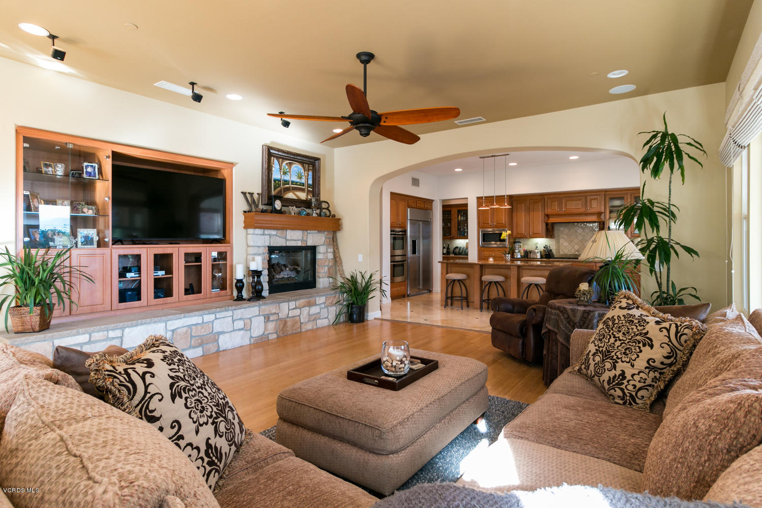 5472 Calarosa Ranch Road Camarillo, CA 93012 - Photo 7 of 31 Great Room