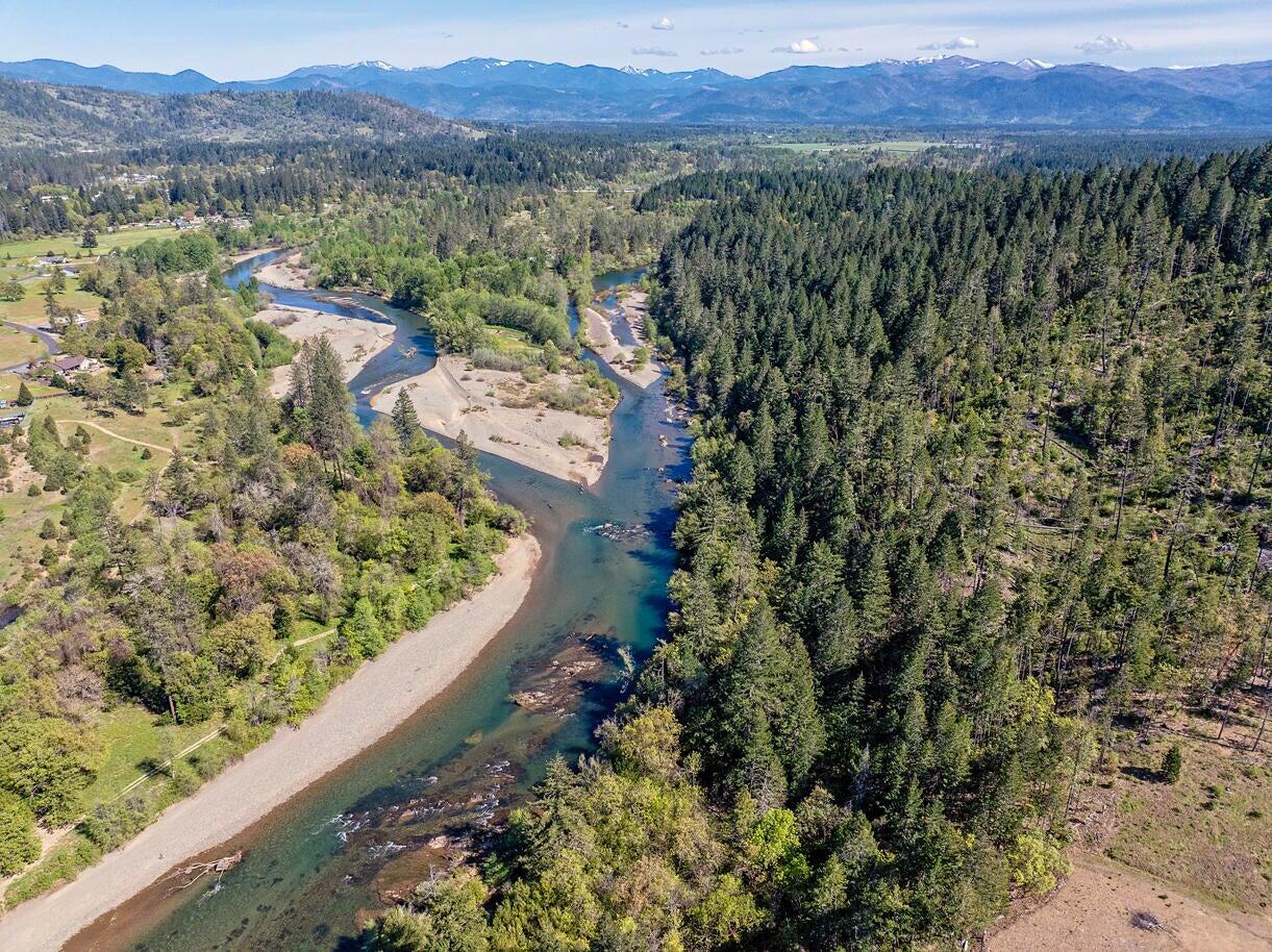 243 Retirement Lane Cave Junction, OR 97523 - Photo 3 of 62 20250423182046094706000000-o