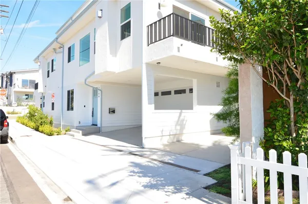 $1,888,000 | 1708 Blossom Lane, Redondo Beach, CA 90278