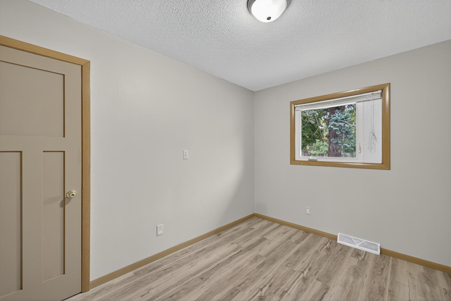 2106 8th Avenue Northeast Rochester, MN 55906 - Photo 22 of 37