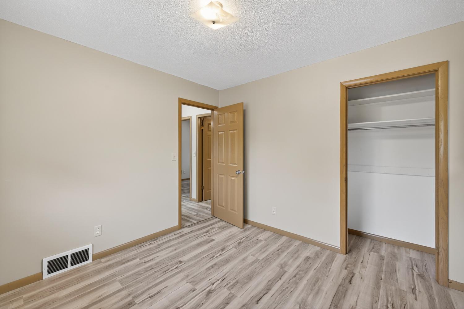 2106 8th Avenue Northeast Rochester, MN 55906 - Photo 28 of 37