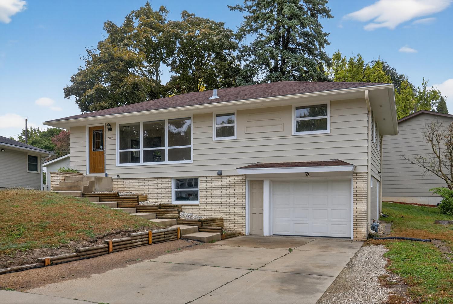 2106 8th Avenue Northeast Rochester, MN 55906 - Photo 3 of 37