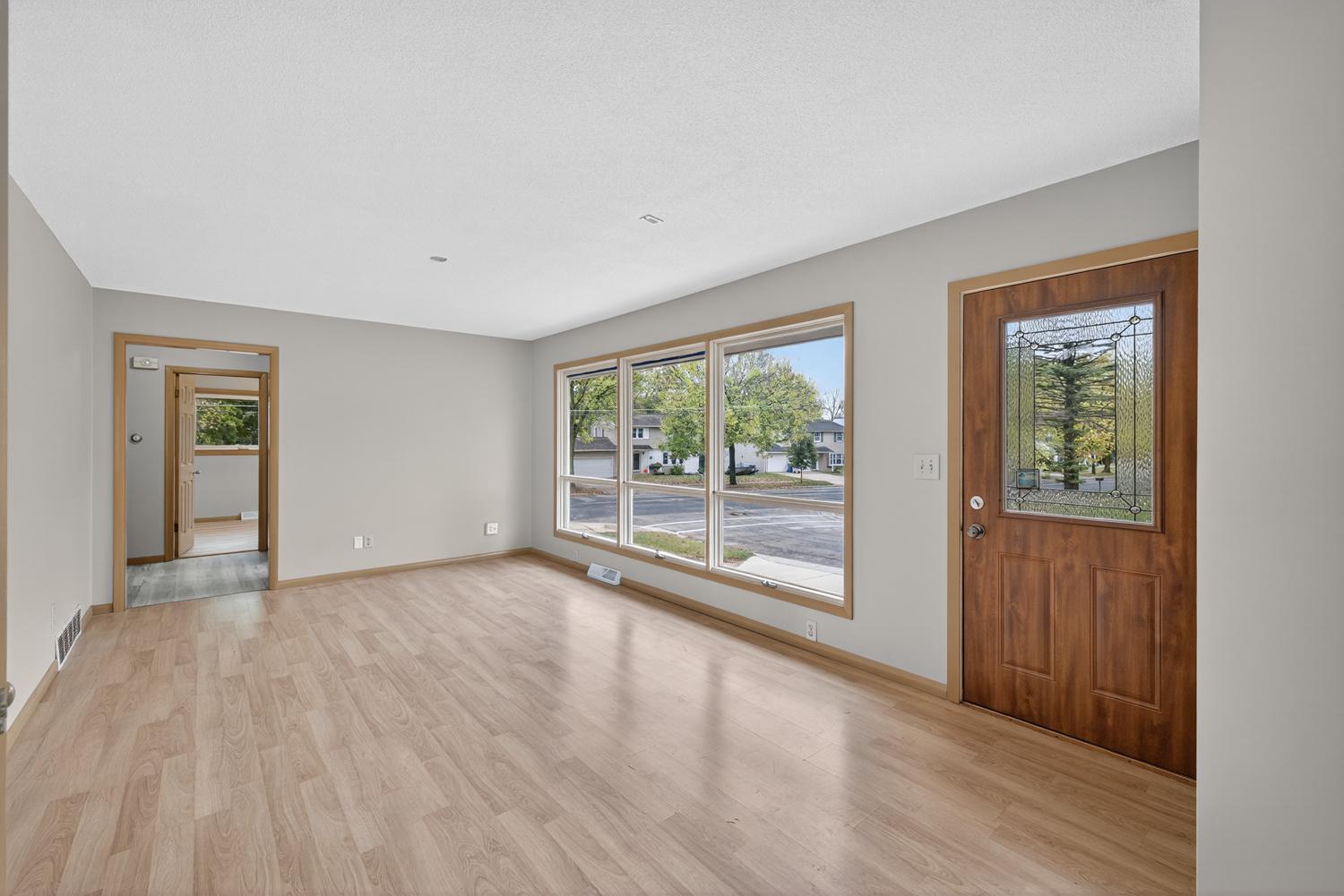 2106 8th Avenue Northeast Rochester, MN 55906 - Photo 10 of 37