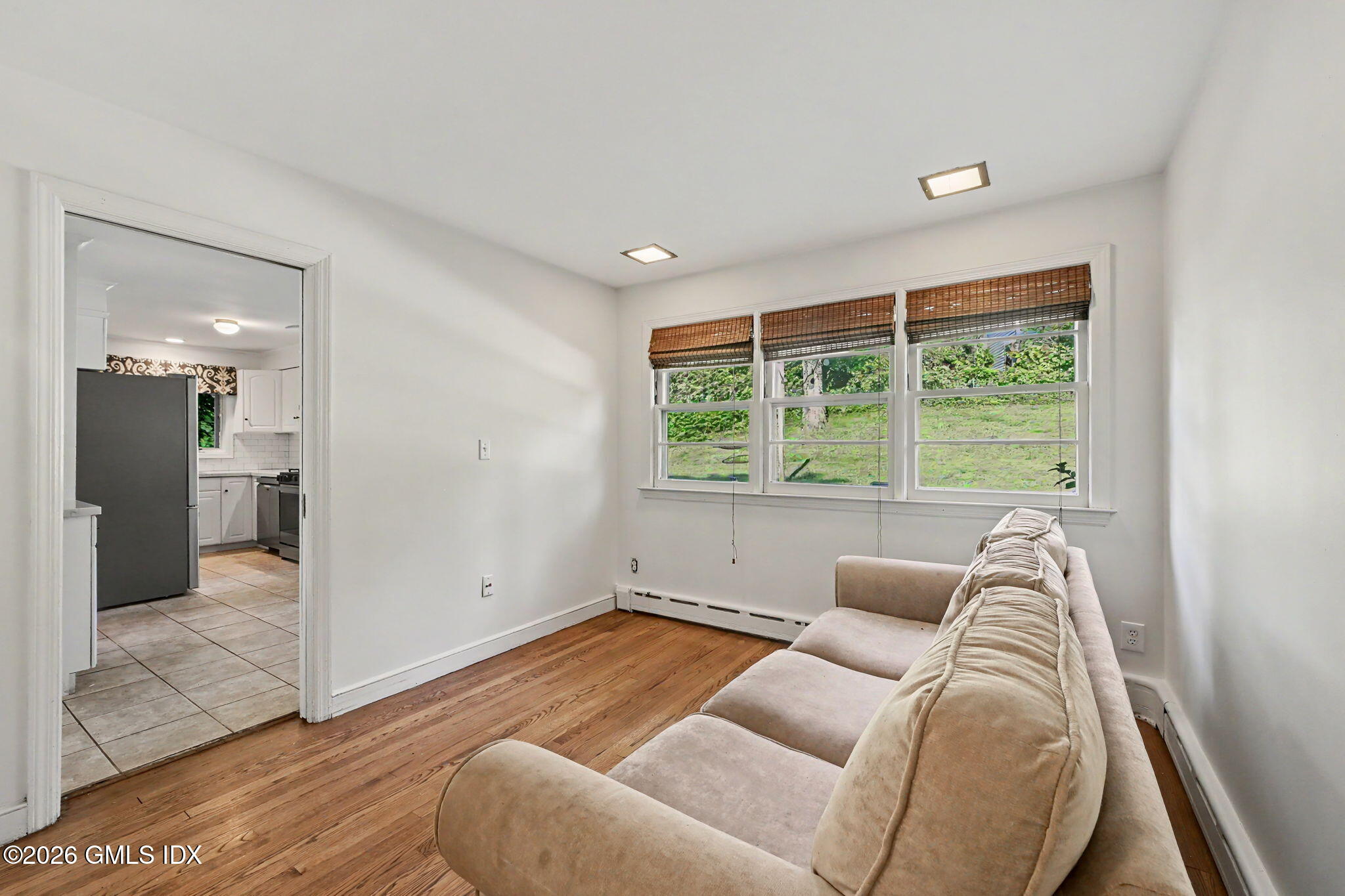 20 Meyer Place Riverside, CT 06878 - Photo 11 of 29 23-web-or-mls-20-meyer-pl
