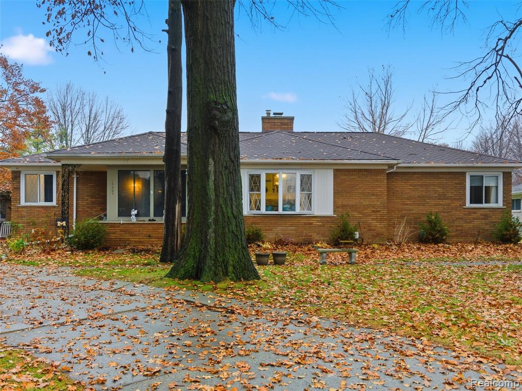 15491 18 Mile Road Clinton Township, MI 48038 - Photo 2 of 45