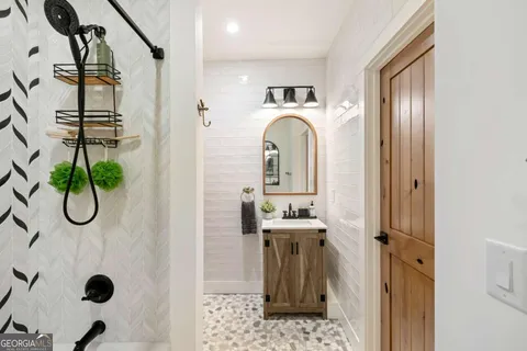 $1,175,000 | 7670 Hiawassee Wilderness Trail, Hiawassee, GA 30546