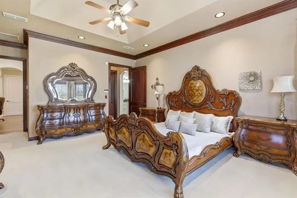 $5,000,000 | 8970 Burnett Road, Justin, TX 76247