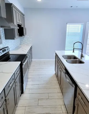 $1,795 | 8203 Oak Knoll Lane, Unit B, Houston, TX 77028