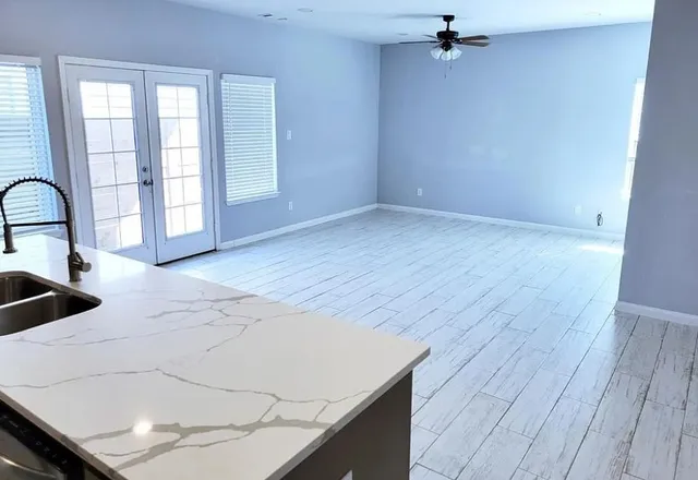 $1,795 | 8203 Oak Knoll Lane, Unit B, Houston, TX 77028