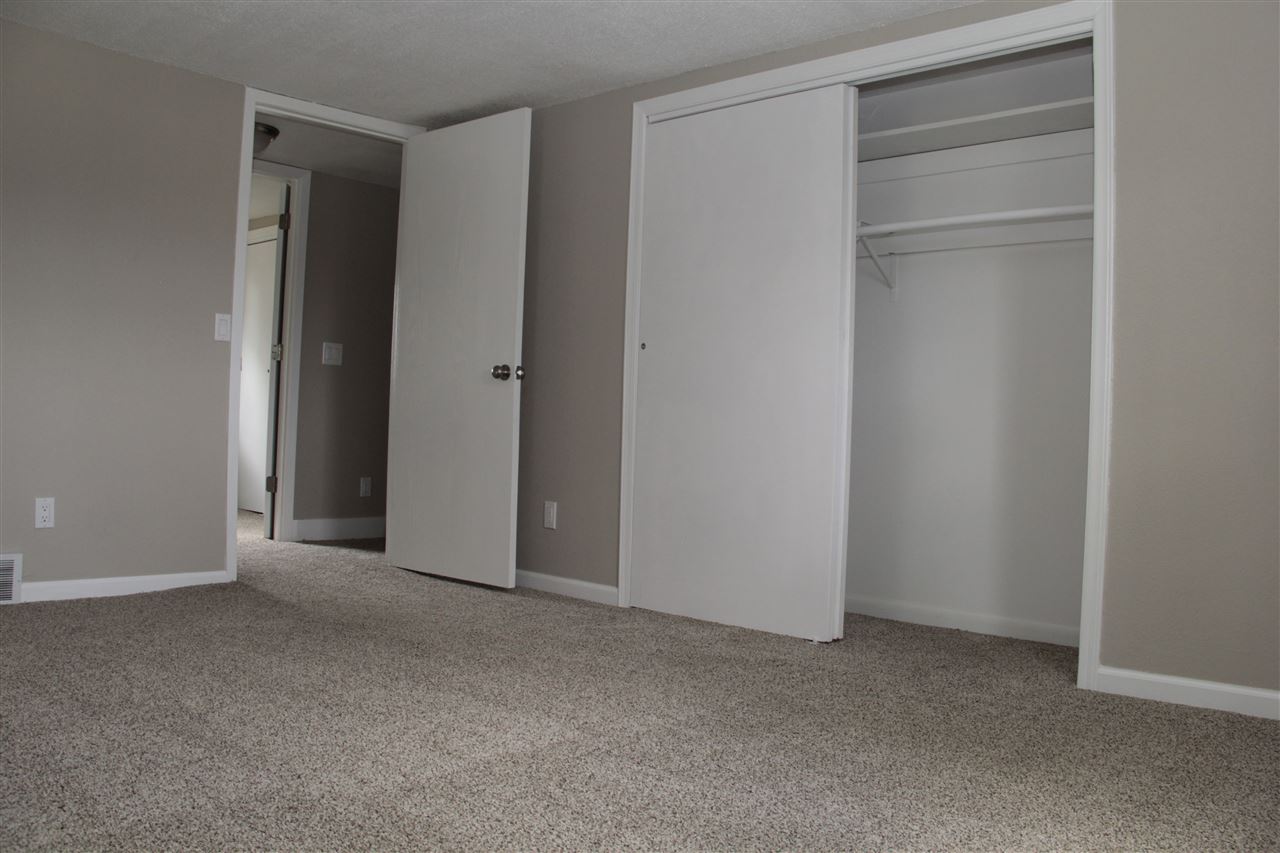 3618 Rotary Road Rockford, IL 61109 - Photo 16 of 24 a view of an empty room