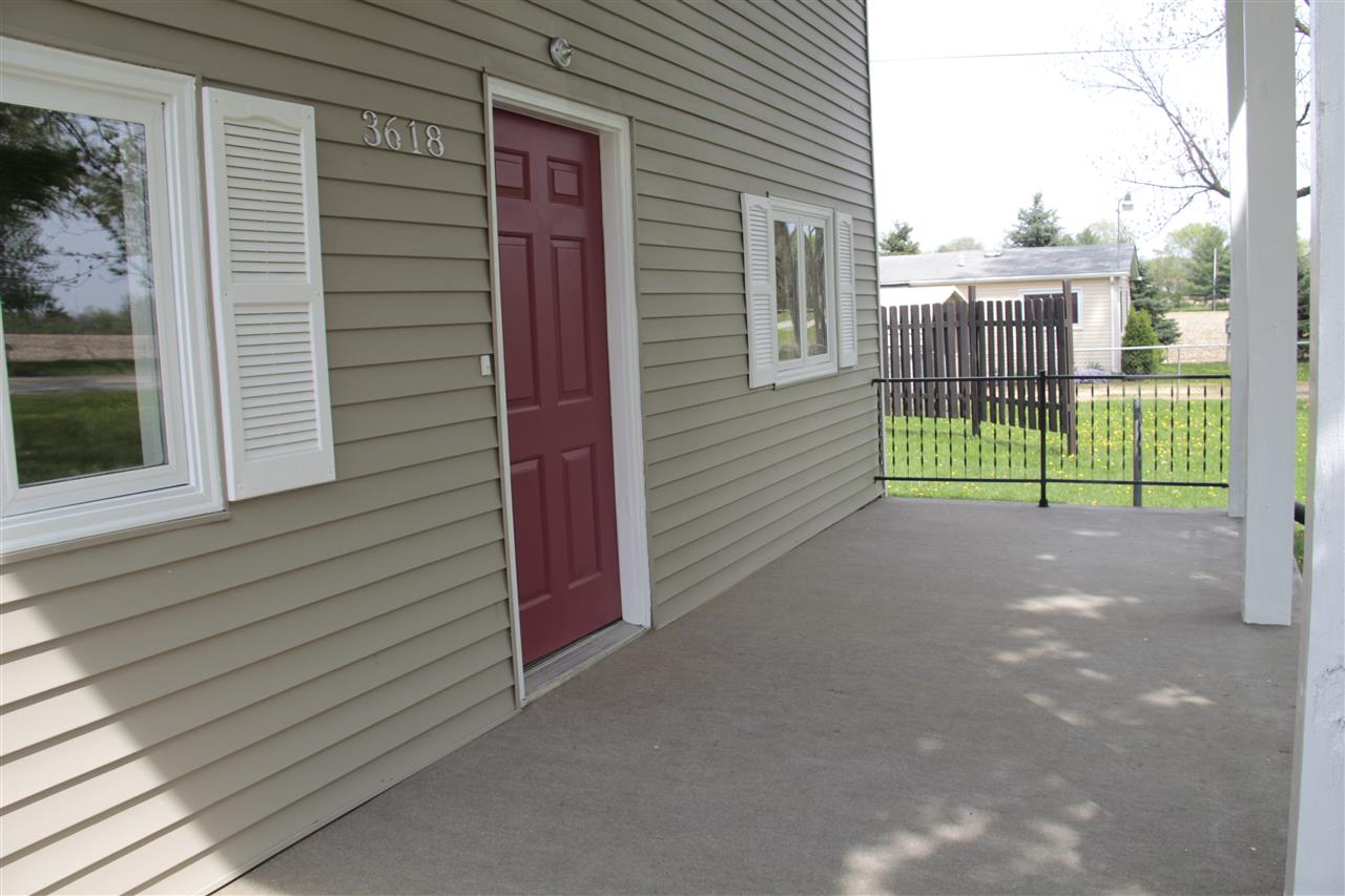 3618 Rotary Road Rockford, IL 61109 - Photo 4 of 24 a view of entrance gate of a house