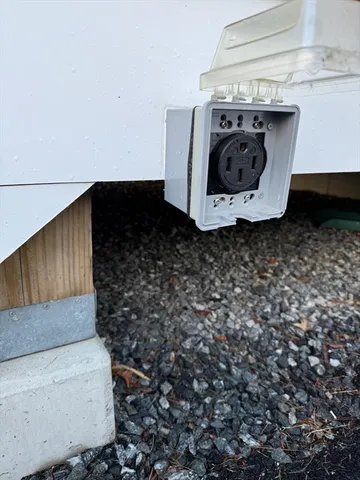 $4,200 | 7 Lily Pond Lane, Unit 7, Lexington, MA 02420