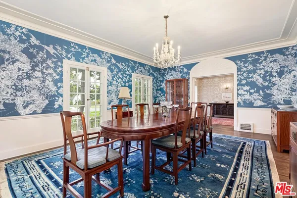 $10,995,000 | 809 North Bedford Drive, Beverly Hills, CA 90210