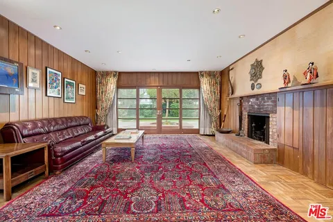 $10,995,000 | 809 North Bedford Drive, Beverly Hills, CA 90210